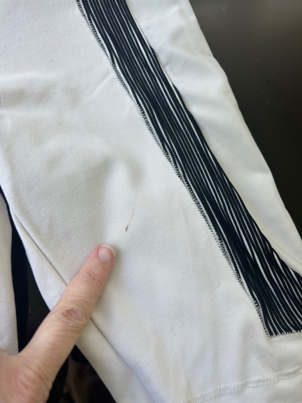 ALO Yoga White High-Rise Leggings with Black 3D Pinstripe Panels S - Picture 6 of 7